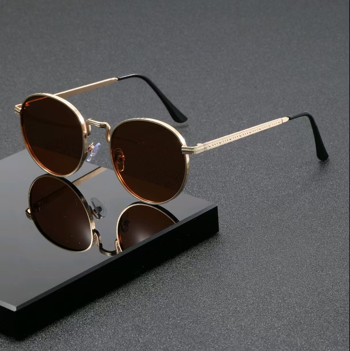 Fashion Classic Round Sunglass - Designer Sunglasses review and price